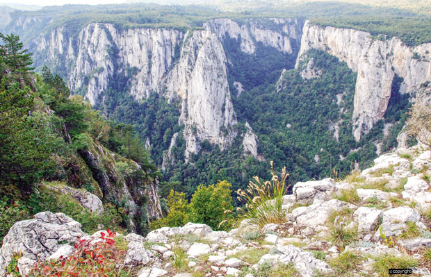 Временска капија Лазаревог кањона